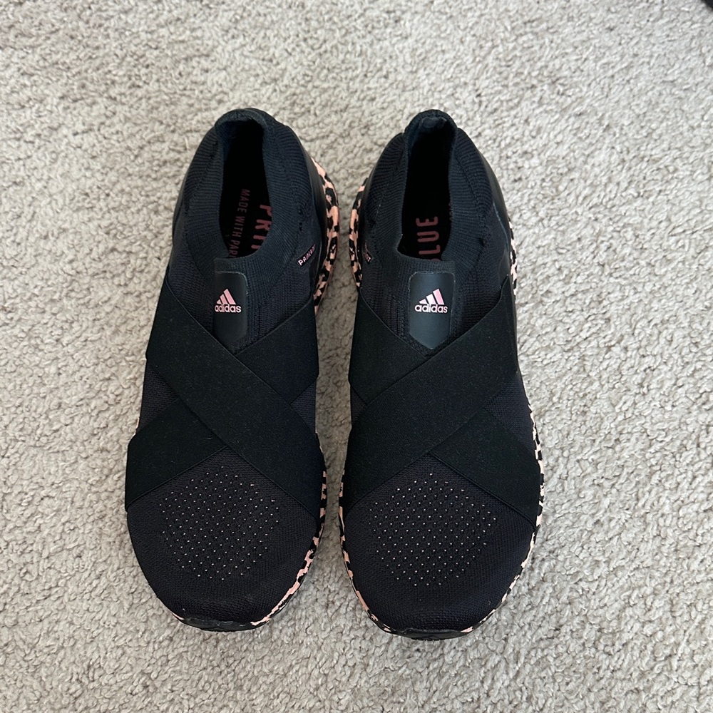 Adidas Women's Black and Pink Slip-On Sneakers